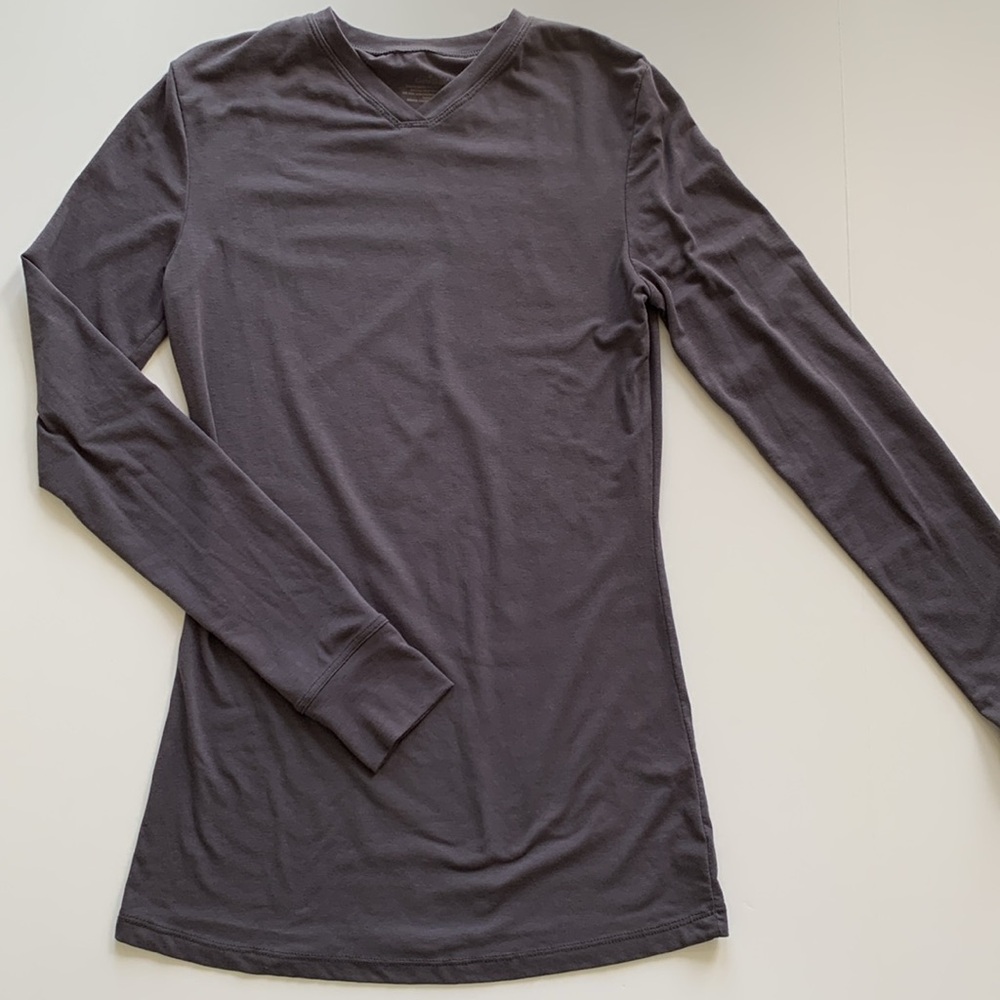 CUDDL DUDS CHARCOAL GRAY LONG SLEEVE V NECK SOFTWEAR WITH STRETCH•WOMENS XS•EC